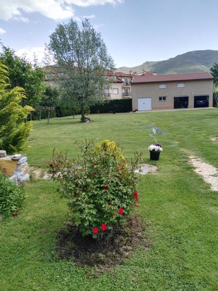 Chalet Riaza con jardin