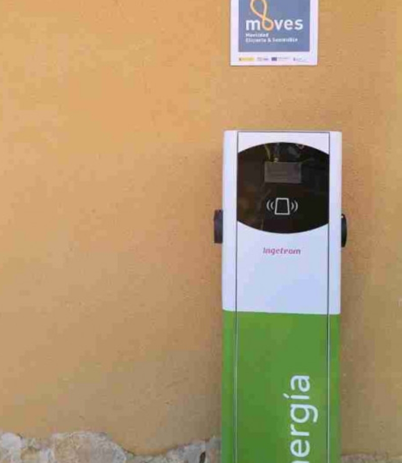 Punto de carga Feníe Energía