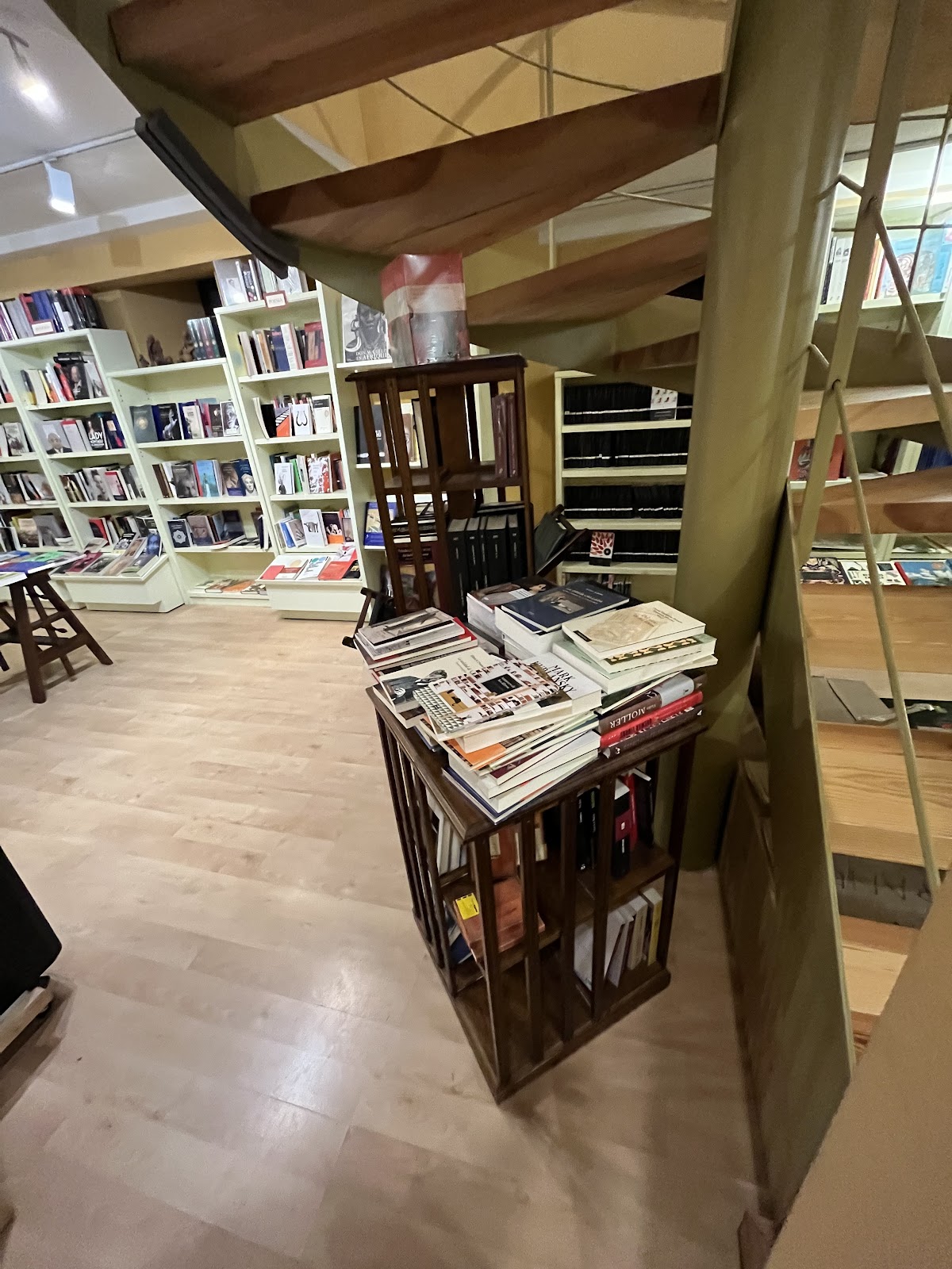 Farinelli Librería cafe