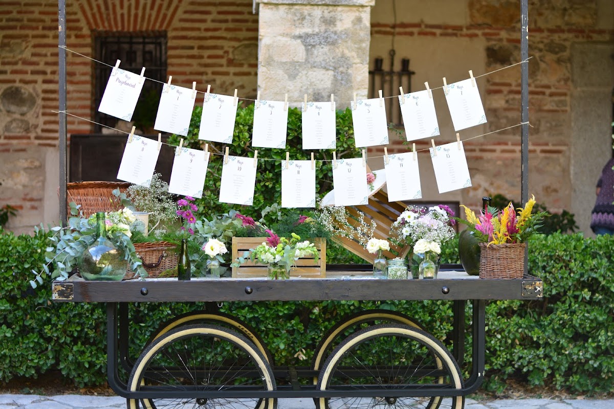 Flora Rústica - Taller floral, plantas y regalos en Turégano