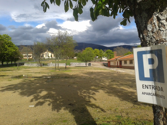 area autocaravanas - caravanas - campers puerta del campo