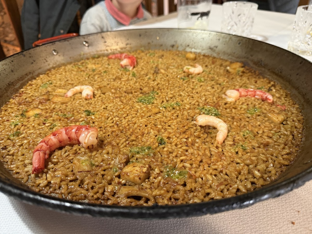 Restaurante Los Naranjos. Arrocería. Restaurante mediterráneo.