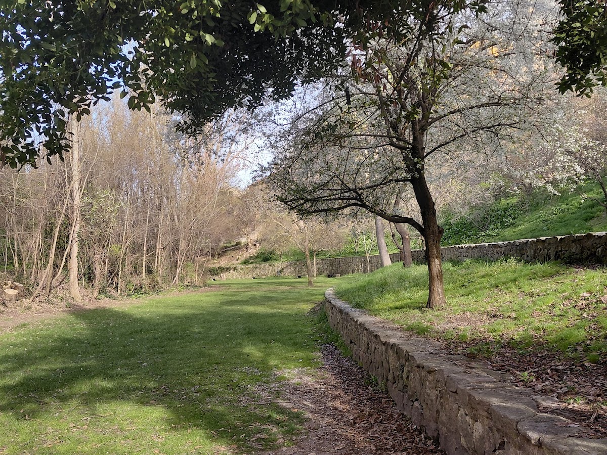 Paseo rio de Segovia