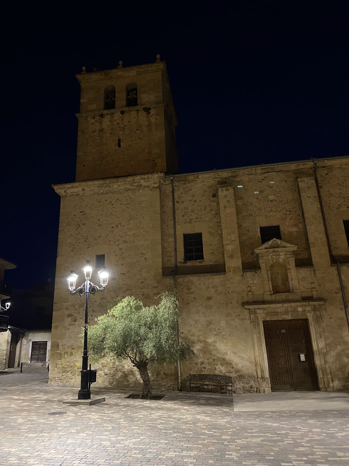 Pilón de la plaza San Miguel