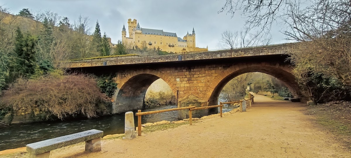 Paseo rio de Segovia