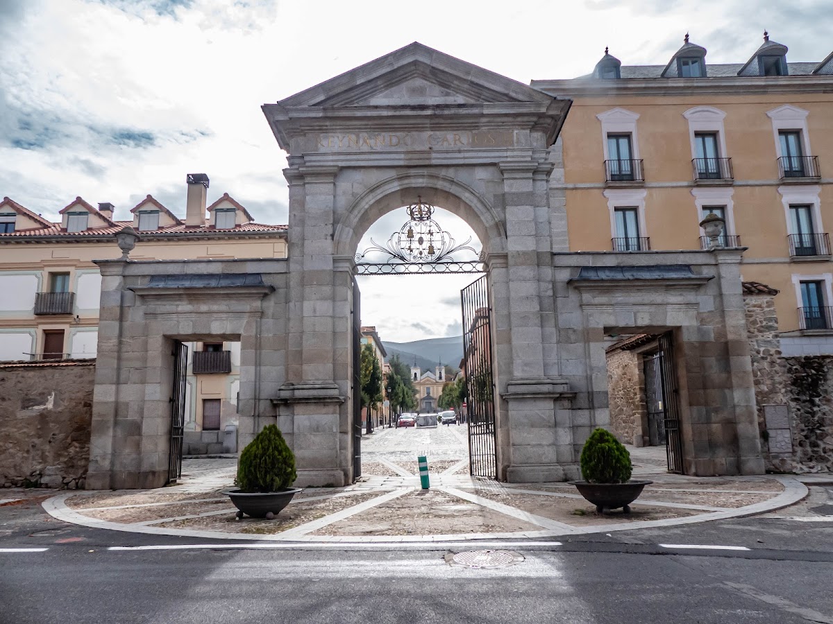 Puerta de la Reina